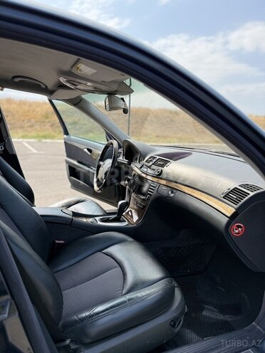 Mercedes E 270 2002, 650,000 km - 2.7 л - Quba