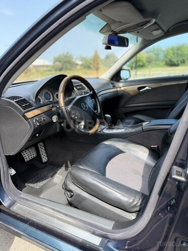 Mercedes E 270 2002, 650,000 km - 2.7 л - Quba