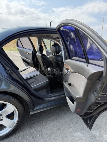 Mercedes E 270 2002, 650,000 km - 2.7 л - Quba