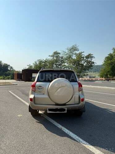 Toyota RAV4 2007, 288,640 km - 2.4 l - Zaqatala