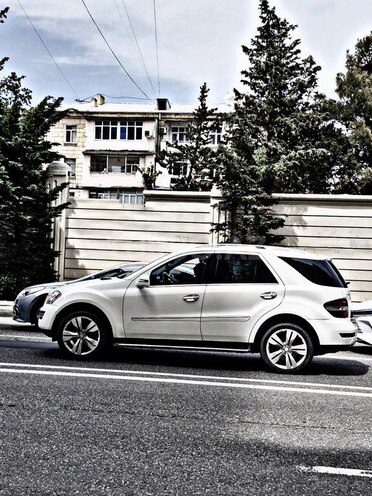Mercedes ML 350 4MATIC 2011, 135,191 km - 3.5 l - Bakı