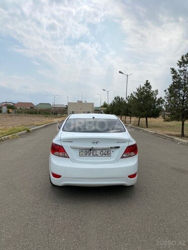 Hyundai Accent 2013, 270,000 km - 1.6 l - Gəncə