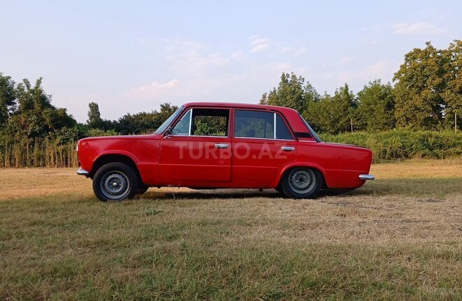 LADA (VAZ) 21011 1975, 110,000 km - 1.3 l - Zaqatala