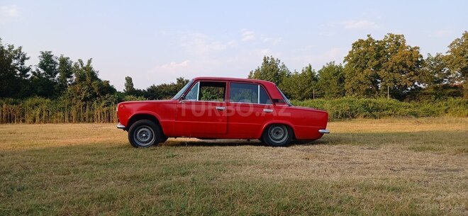 LADA (VAZ) 21011 1975, 110,000 km - 1.3 l - Zaqatala