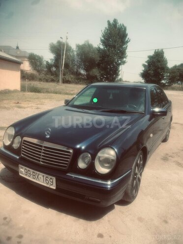 Mercedes E 240 1998, 194,675 km - 2.4 l - Ucar
