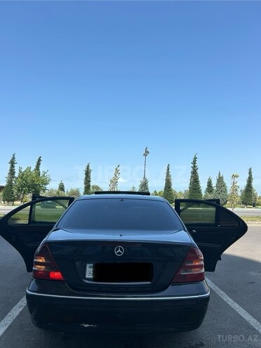 Mercedes C 220 2002, 593,000 km - 2.2 l - Sumqayıt