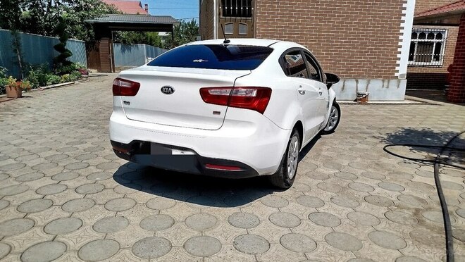 Kia Rio 2015, 241,299 km - 1.6 l - Masallı