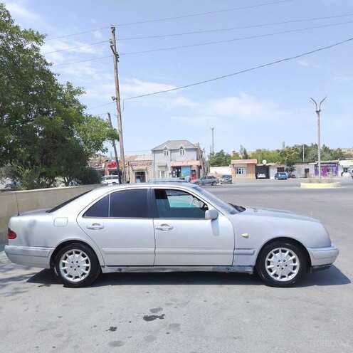 Mercedes E 220 1998, 84,500 km - 2.2 l - Bakı