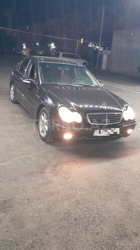 Mercedes C 220 2000, 267,000 km - 2.2 l - Gəncə