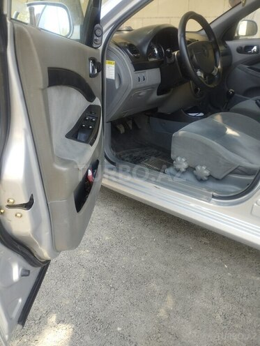 Chevrolet Lacetti 2006, 281,000 km - 1.4 l - Salyan