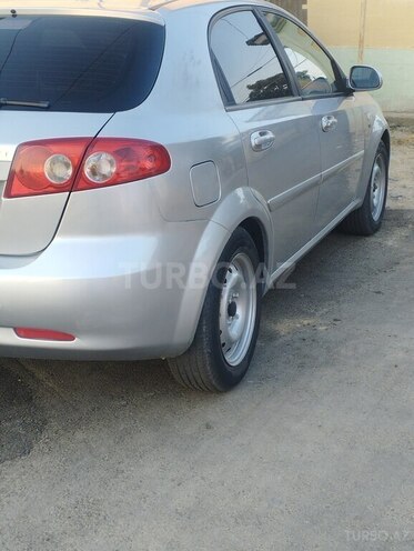 Chevrolet Lacetti 2006, 281,000 km - 1.4 l - Salyan