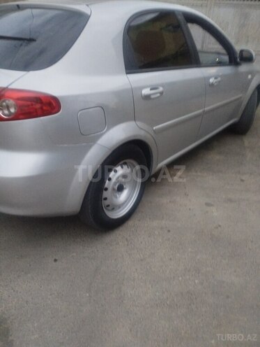 Chevrolet Lacetti 2006, 281,000 km - 1.4 l - Salyan