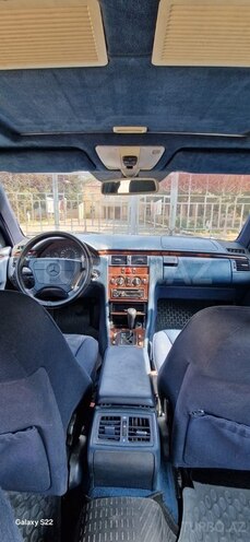 Mercedes E 240 1997, 450,000 km - 2.4 l - Bakı