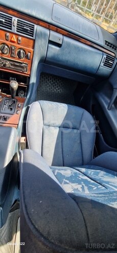 Mercedes E 240 1997, 450,000 km - 2.4 l - Bakı