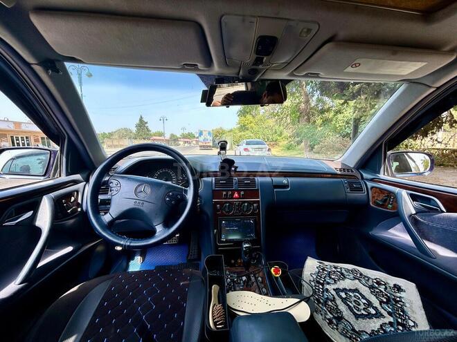 Mercedes E 200 2001, 38,000 km - 2.0 l - İmişli