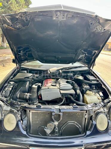 Mercedes E 200 2001, 38,000 km - 2.0 l - İmişli
