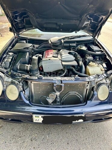 Mercedes E 200 2001, 38,000 km - 2.0 l - İmişli