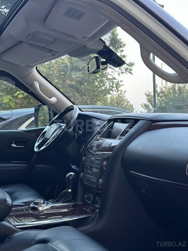 Nissan Patrol 2010, 270,000 km - 5.6 l - Bakı
