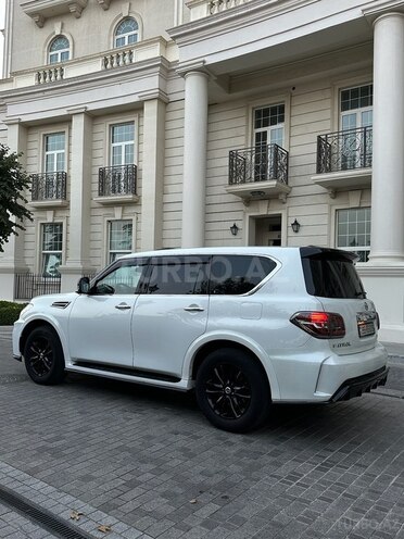 Nissan Patrol 2010, 270,000 km - 5.6 l - Bakı