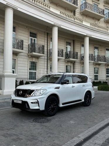 Nissan Patrol 2010, 270,000 km - 5.6 l - Bakı