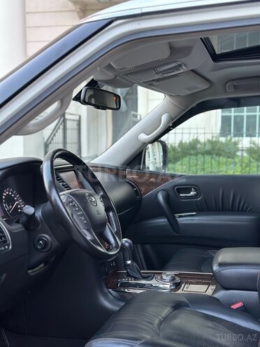 Nissan Patrol 2010, 270,000 km - 5.6 l - Bakı