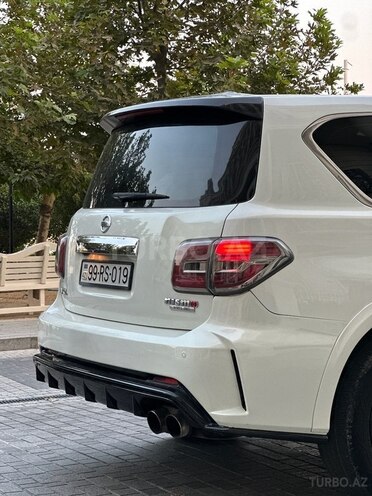 Nissan Patrol 2010, 270,000 km - 5.6 l - Bakı