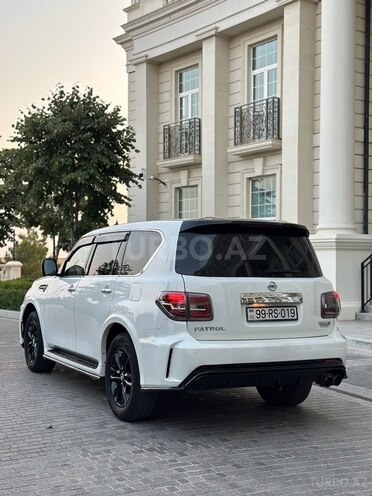 Nissan Patrol 2010, 270,000 km - 5.6 l - Bakı