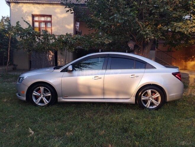 Chevrolet Cruze 2013, 384,999 km - 1.4 l - Yevlax