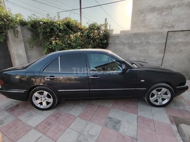 Mercedes E 240 1998, 324,000 km - 2.4 l - Sumqayıt