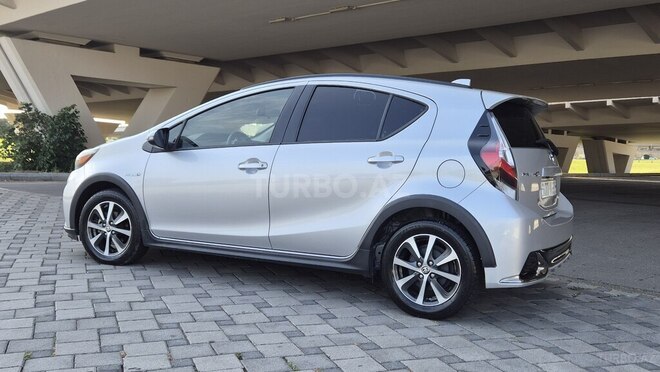 Toyota Prius C 2018, 116,000 km - 1.5 l - Bakı
