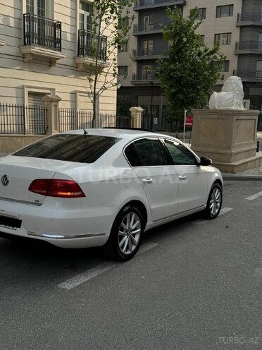 Volkswagen Passat 2011, 355,000 km - 1.8 л - Bakı
