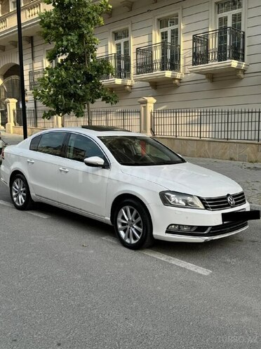 Volkswagen Passat 2011, 355,000 km - 1.8 л - Bakı
