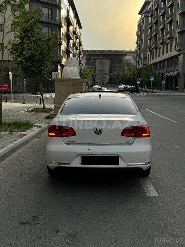 Volkswagen Passat 2011, 355,000 km - 1.8 л - Bakı