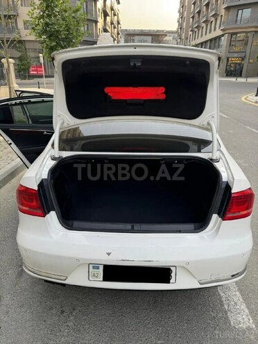 Volkswagen Passat 2011, 355,000 km - 1.8 л - Bakı