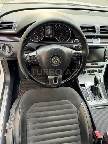 Volkswagen Passat 2011, 355,000 km - 1.8 л - Bakı