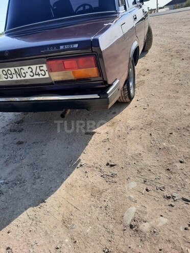 LADA (VAZ) 2107 2001, 54,649 km - 1.6 l - Salyan