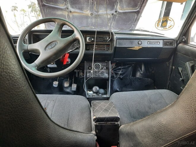 LADA (VAZ) 2107 2001, 54,649 km - 1.6 l - Salyan