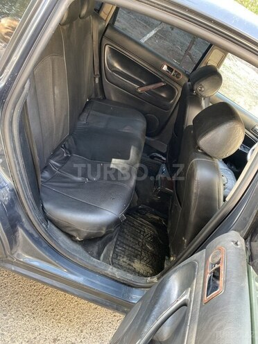 Volkswagen Passat 2000, 241,041 km - 1.8 l - Sumqayıt