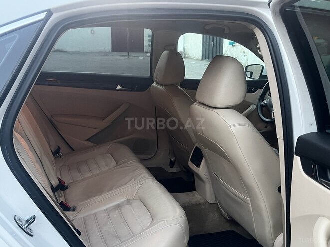 Volkswagen Passat 2012, 280,000 km - 2.5 л - Bakı