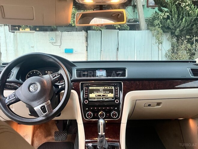 Volkswagen Passat 2012, 280,000 km - 2.5 л - Bakı
