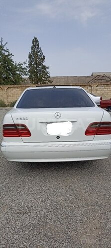 Mercedes E 320 2000, 266,000 km - 3.2 l - Bərdə