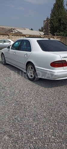 Mercedes E 320 2000, 266,000 km - 3.2 l - Bərdə