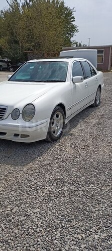 Mercedes E 320 2000, 266,000 km - 3.2 l - Bərdə