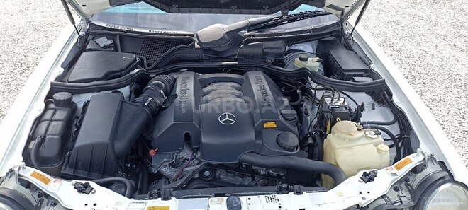 Mercedes E 320 2000, 266,000 km - 3.2 l - Bərdə