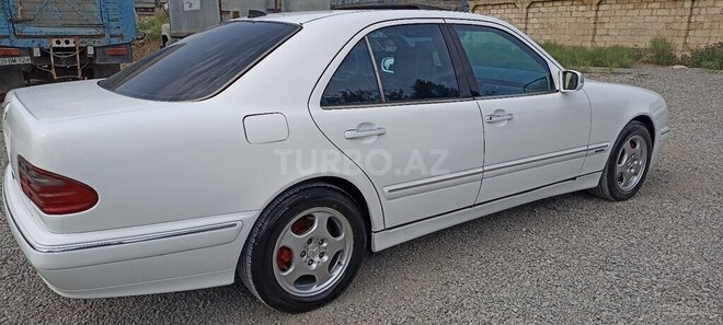 Mercedes E 320 2000, 266,000 km - 3.2 l - Bərdə