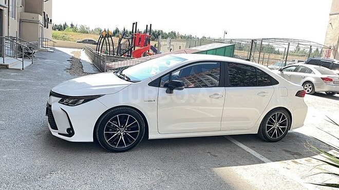 Toyota Corolla 2023, 35,000 km - 1.8 l - Bakı