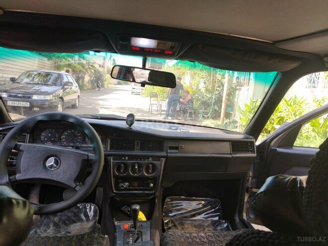 Mercedes 190 1990, 246,000 km - 2.3 l - Tovuz