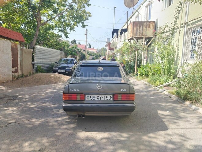 Mercedes 190 1990, 246,000 km - 2.3 l - Tovuz