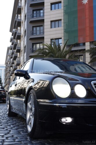 Mercedes E 280 2001, 233,613 km - 2.8 l - Bakı