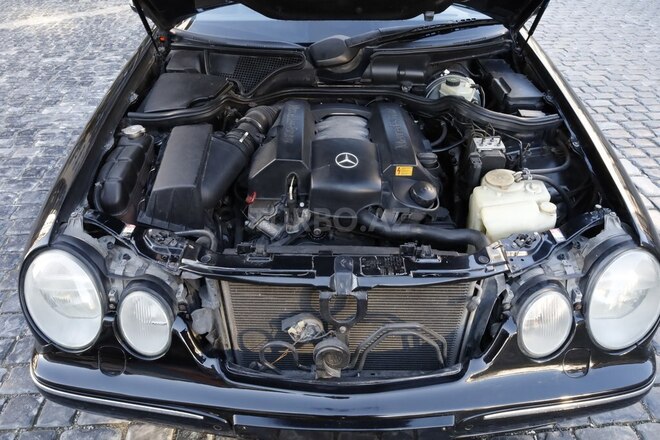 Mercedes E 280 2001, 233,613 km - 2.8 l - Bakı